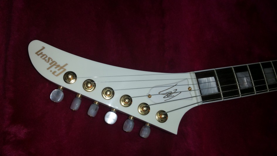 Gibson Lzzy Hale Explorer Headstock